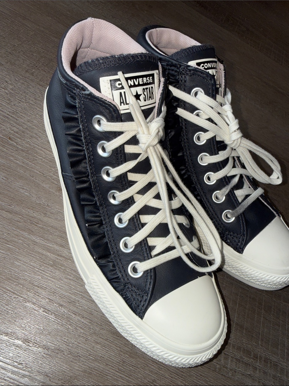 Converse Chuck Taylor All Star Madison Mid-Top Ruffle Black leather Sz 8